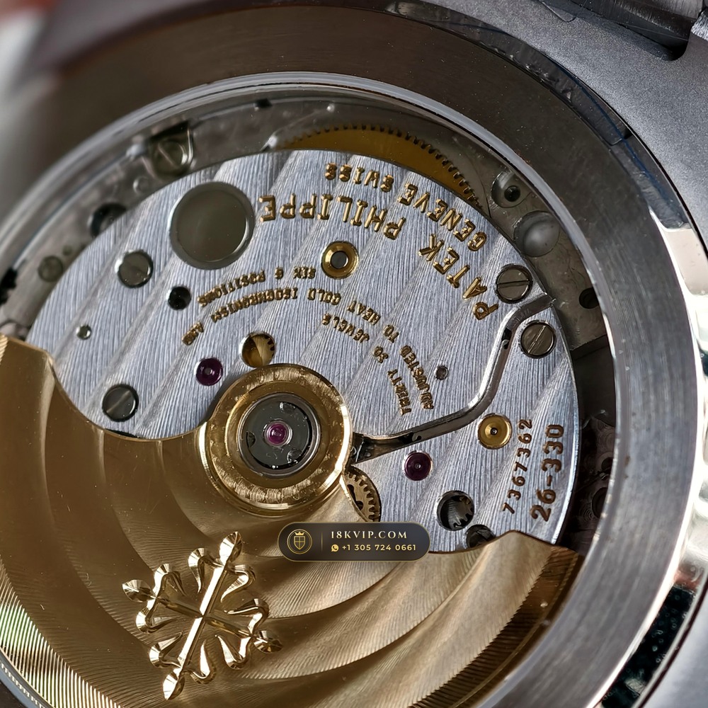 Patek Philippe Nautilus Self-Winding 41mm 18K White Gold Custom SW Dial 22K Gold Rotor Ref. 5811/1G-001 — Private Vault Edition — Studio Gallery Plate VIII in 18K White Gold Au750 (181.2g Verified Mass, Patek Philippe Cal. 26-330 S C - 21K Gold Rotor)