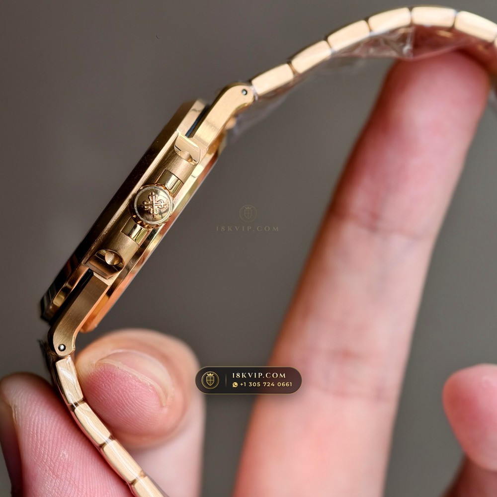 Patek Philippe Nautilus Self-Winding 18K Rose Gold Ref. 5711/1R-001 — Private Vault Edition — Studio Gallery Plate V in 18K Rose Gold Au750 (186.3g Verified Mass, Patek Philippe Cal. 26-330 S C / Cal. 324 S C - 21K Gold Rotor)