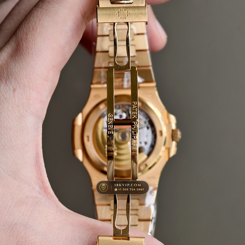Patek Philippe Nautilus Self-Winding 18K Rose Gold Ref. 5711/1R-001 — Private Vault Edition — Studio Gallery Plate VIII in 18K Rose Gold Au750 (186.3g Verified Mass, Patek Philippe Cal. 26-330 S C / Cal. 324 S C - 21K Gold Rotor)