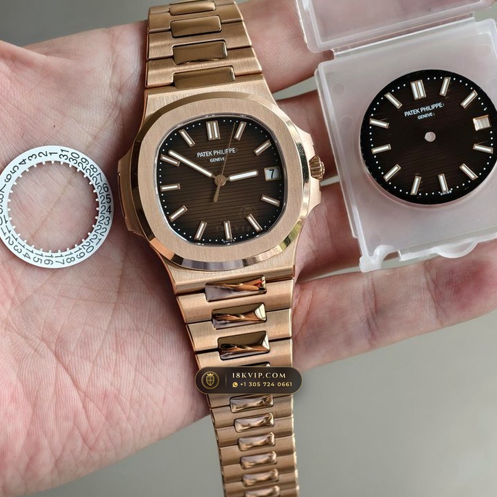 Patek Philippe Nautilus 40mm Graduated Chocolate Brown Dial 18K Rose Gold Ref. 5711/1R-001 — Private Vault Edition — Studio Gallery Plate IV in 18K Rose Gold Au750 (186.5g Verified Mass, Patek Philippe Cal. 26-330 S C / Cal. 324 S C - 21K Gold Rotor)