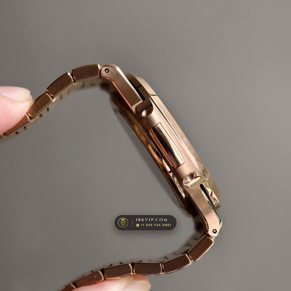Patek Philippe Nautilus 40mm Graduated Chocolate Brown Dial 18K Rose Gold Ref. 5711/1R-001 — Private Vault Edition — Studio Gallery Plate V in 18K Rose Gold Au750 (186.5g Verified Mass, Patek Philippe Cal. 26-330 S C / Cal. 324 S C - 21K Gold Rotor)
