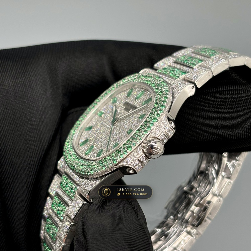 Patek Philippe Nautilus Self-Winding 40mm Baguette Emerald & Diamond Edition Ref. 5711/113P-001 — Private Vault Edition — Studio Gallery Plate IV in 904L Stainless Steel Custom Architecture (114.9g Verified Mass, Patek Philippe Cal. 26-330 S C / Cal. 324 S C - 21K Gold Rotor)
