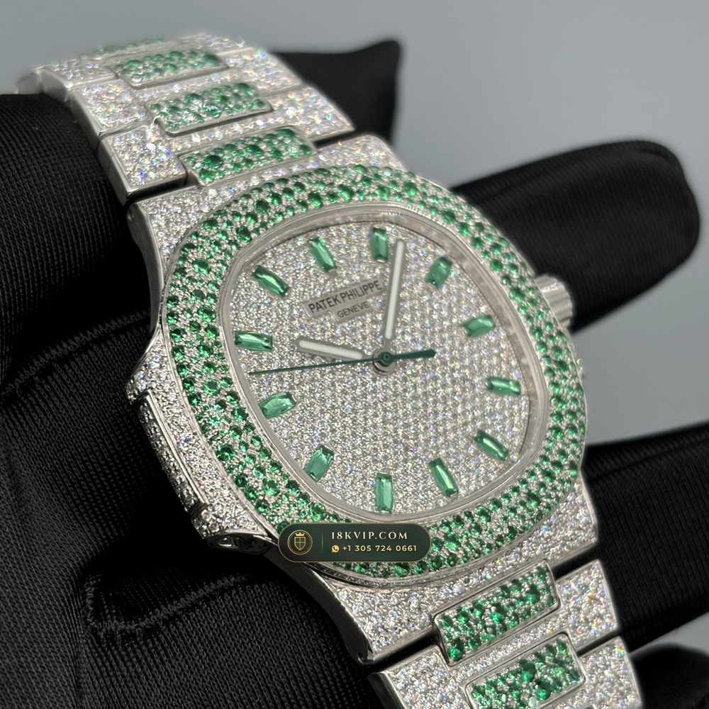 Patek Philippe Nautilus Self-Winding 40mm Baguette Emerald & Diamond Edition Ref. 5711/113P-001 — Private Vault Edition — Studio Gallery Plate V in 904L Stainless Steel Custom Architecture (114.9g Verified Mass, Patek Philippe Cal. 26-330 S C / Cal. 324 S C - 21K Gold Rotor)