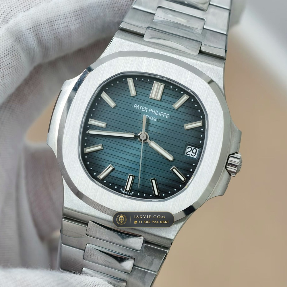 Patek Philippe Nautilus Self-Winding Custom SW Dial 22K Gold Rotor Ref. 5711A — Private Vault Edition — Studio Gallery Plate III in 904L Stainless Steel Custom Architecture (114.7g Verified Mass, Patek Philippe Cal. 26-330 S C / Cal. 324 S C - 21K Gold Rotor)