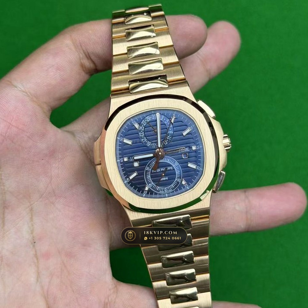 Patek Philippe Nautilus Travel Time Chronograph Sunburst Blue Dial 18K Rose Gold Ref. 5990/1R-001 — Private Vault Edition — Studio Gallery Plate II in 18K Rose Gold Au750 (197.6g Verified Mass, Patek Philippe Cal. CH 28-520 C FUS - 21K Gold Rotor)