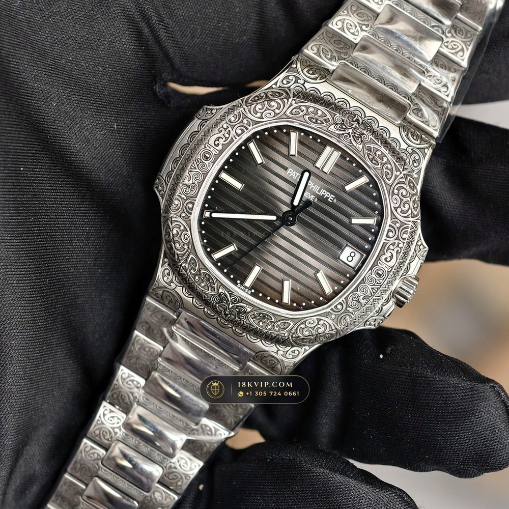 Patek Philippe Nautilus Self-Winding Ref. 5711/1500A — Private Vault Edition — Studio Gallery Plate III in 904L Stainless Steel Custom Architecture (115.2g Verified Mass, Patek Philippe Cal. 26-330 S C / Cal. 324 S C - 21K Gold Rotor)