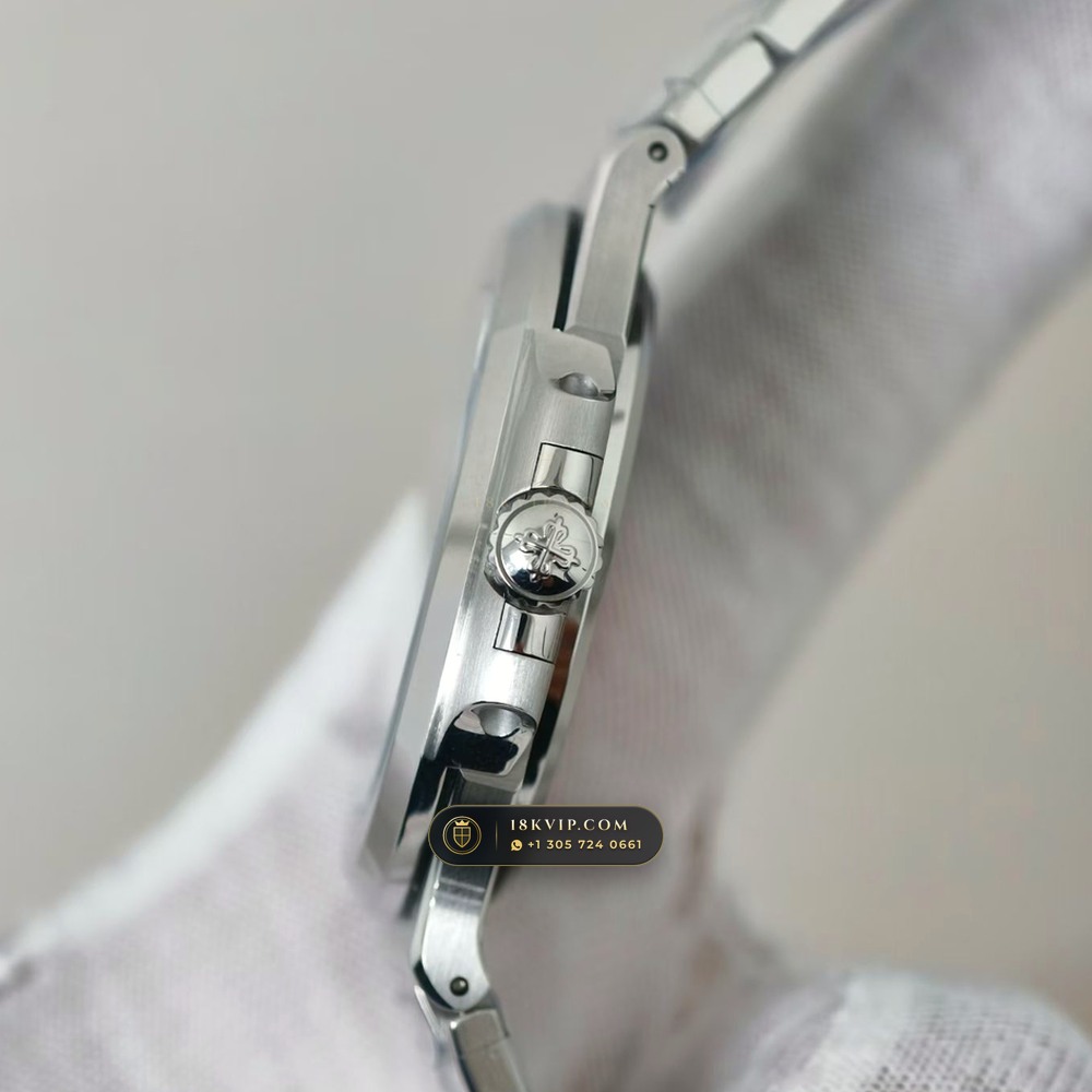 Patek Philippe Nautilus Self-Winding Chronometer Regulated Spec Ref. 5711A — Private Vault Edition — Studio Gallery Plate V in 904L Stainless Steel Custom Architecture (114.8g Verified Mass, Patek Philippe Cal. 26-330 S C / Cal. 324 S C - 21K Gold Rotor)
