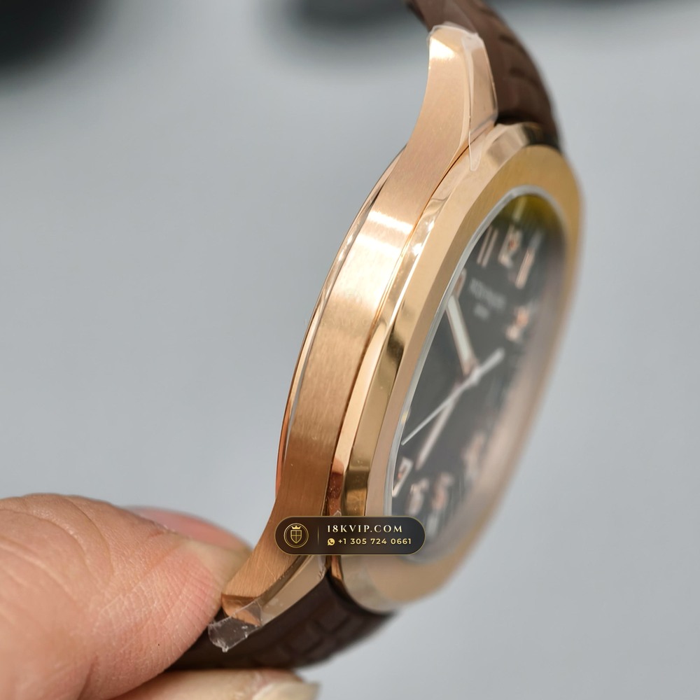 Patek Philippe Aquanaut Extra-Large Self-Winding 18K Rose Gold Geneva Atelier Spec Ref. 5167R — Private Vault Edition — Studio Gallery Plate IV in 18K Rose Gold Au750 (108.8g Verified Mass, Patek Philippe Cal. 324 S C - 21K Gold Rotor)
