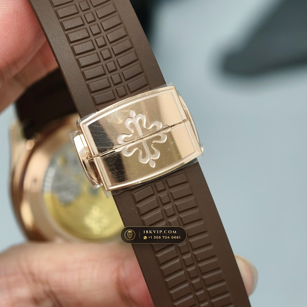 Patek Philippe Aquanaut Extra-Large Self-Winding 18K Rose Gold Geneva Atelier Spec Ref. 5167R — Private Vault Edition — Studio Gallery Plate VI in 18K Rose Gold Au750 (108.8g Verified Mass, Patek Philippe Cal. 324 S C - 21K Gold Rotor)