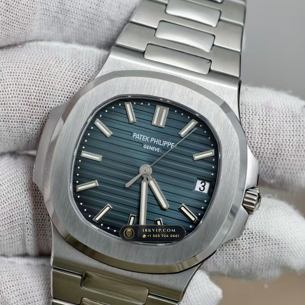 Patek Philippe Nautilus Self-Winding Geneva Atelier Spec Ref. 5711/1A — Private Vault Edition — Studio Gallery Plate III in 904L Stainless Steel Custom Architecture (115.1g Verified Mass, Patek Philippe Cal. 26-330 S C / Cal. 324 S C - 21K Gold Rotor)
