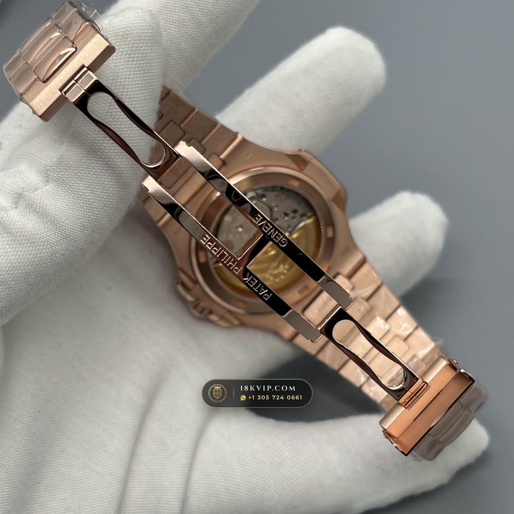 Patek Philippe Nautilus Self-Winding Diamond-Set Bezel 18K Rose Gold Ref. 5723/1R — Private Vault Edition — Studio Gallery Plate X in 18K Rose Gold Au750 (186.6g Verified Mass, Patek Philippe Cal. 26-330 S C / Cal. 324 S C - 21K Gold Rotor)