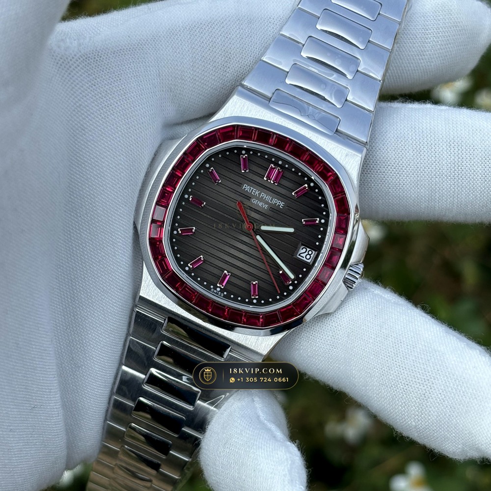 Patek Philippe Nautilus Off-Catalogue Baguette Ruby Bezel Diamond-Set Bezel 950 Platinum Ref. 5711/112P-001 — Private Vault Edition — Studio Gallery Plate V in 950 Platinum Pt950 (244.6g Verified Mass, Patek Philippe Cal. 26-330 S C / Cal. 324 S C - 21K Gold Rotor)