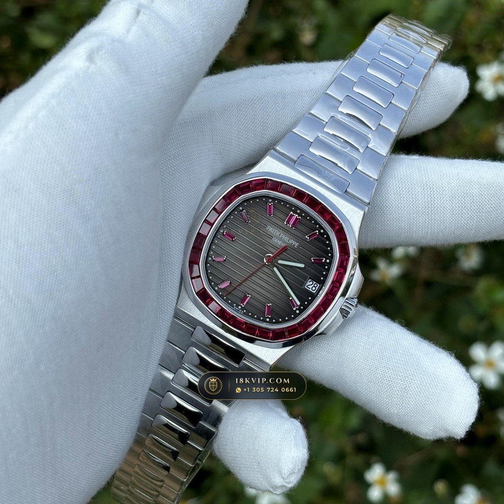 Patek Philippe Nautilus Off-Catalogue Baguette Ruby Bezel Diamond-Set Bezel 950 Platinum Ref. 5711/112P-001 — Private Vault Edition — Studio Gallery Plate VI in 950 Platinum Pt950 (244.6g Verified Mass, Patek Philippe Cal. 26-330 S C / Cal. 324 S C - 21K Gold Rotor)
