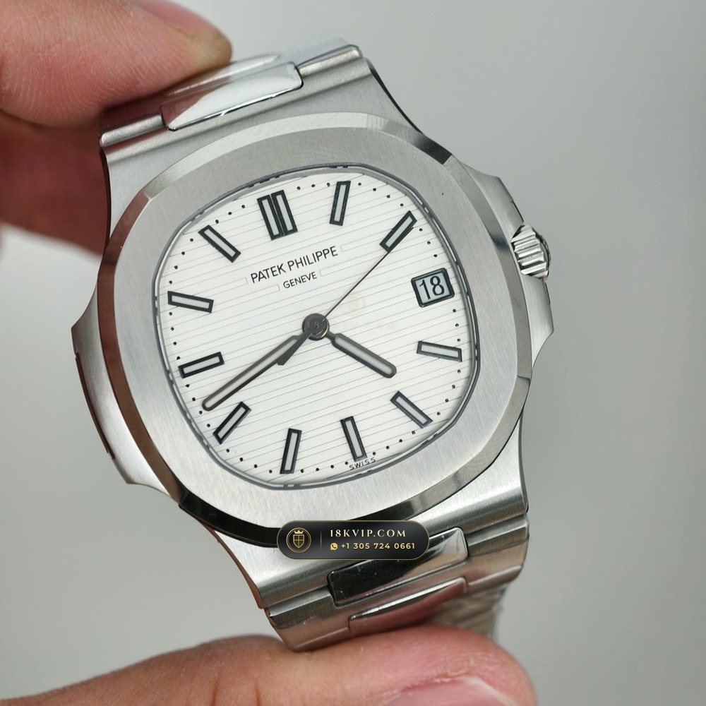 Patek Philippe Nautilus Self-Winding Custom SW Dial Deep Crystal Optics Ref. 5711A — Private Vault Edition — Studio Gallery Plate II in 904L Stainless Steel Custom Architecture (115.2g Verified Mass, Patek Philippe Cal. 26-330 S C / Cal. 324 S C - 21K Gold Rotor)