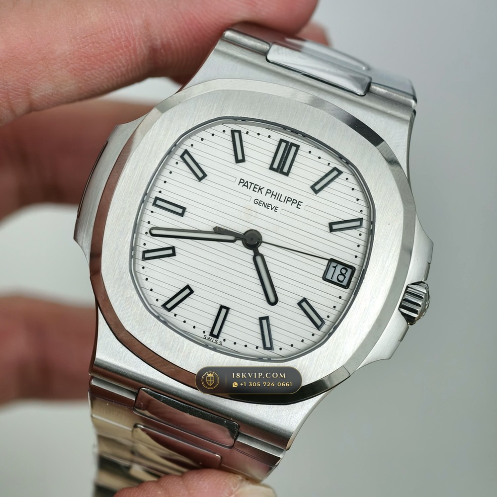 Patek Philippe Nautilus Self-Winding Custom SW Dial Deep Crystal Optics Ref. 5711A — Private Vault Edition — Studio Gallery Plate III in 904L Stainless Steel Custom Architecture (115.2g Verified Mass, Patek Philippe Cal. 26-330 S C / Cal. 324 S C - 21K Gold Rotor)
