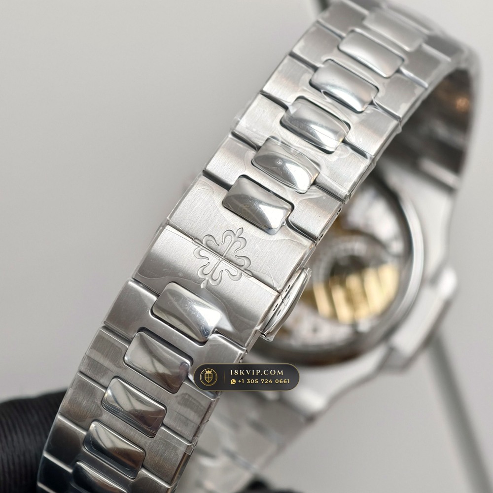Patek Philippe Nautilus Moonphase & Power Reserve Custom SW Dial Free-Sprung Calibre Ref. 5712A — Private Vault Edition — Studio Gallery Plate VII in 904L Stainless Steel Custom Architecture (116.5g Verified Mass, Patek Philippe Cal. 240 PS IRM C LU - 22K Gold Micro-Rotor)