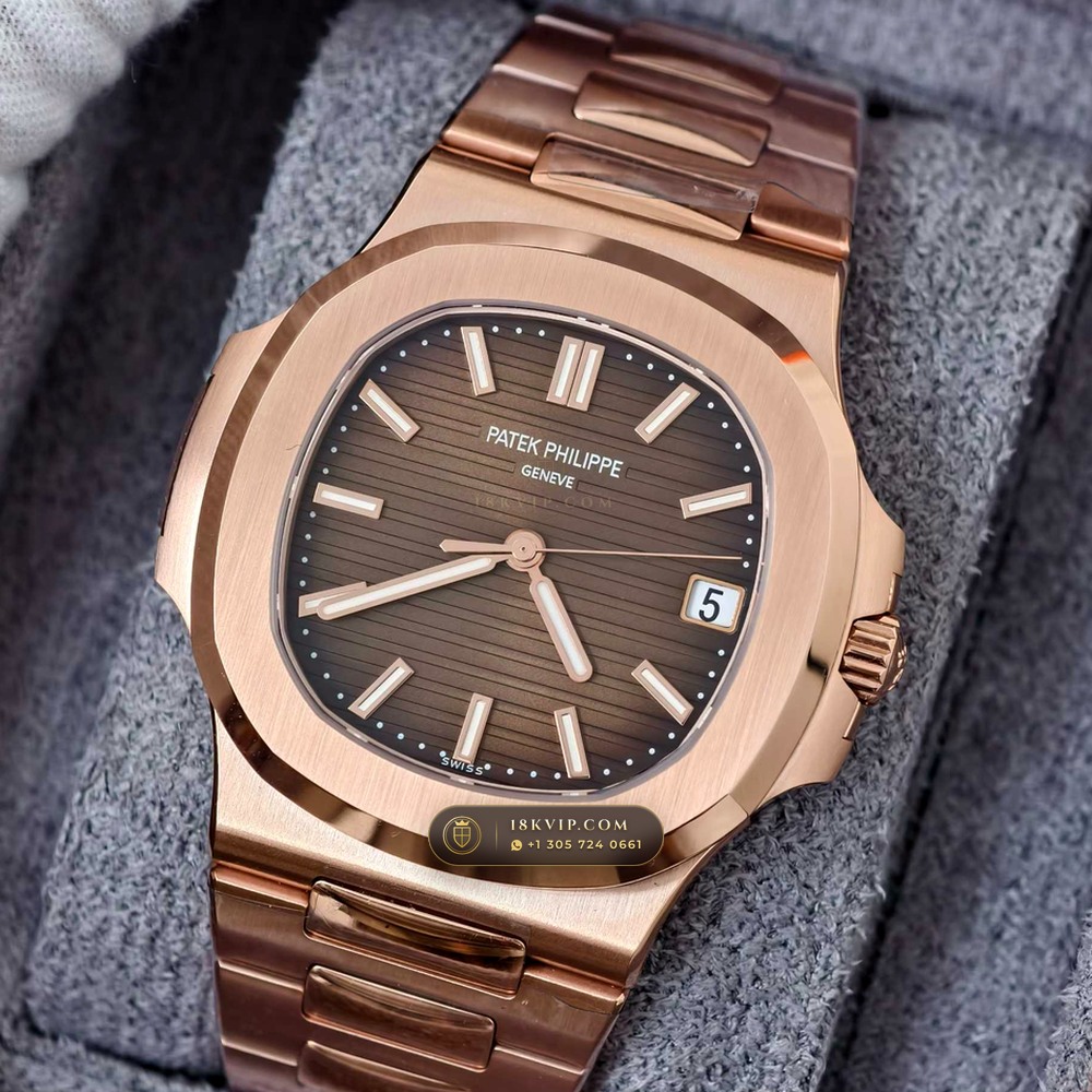 Patek Philippe Nautilus Self-Winding 18K Rose Gold Ref. 5711R — Private Vault Edition — Studio Gallery Plate III in 18K Rose Gold Au750 (115.1g Verified Mass, Patek Philippe Cal. 26-330 S C / Cal. 324 S C - 21K Gold Rotor)