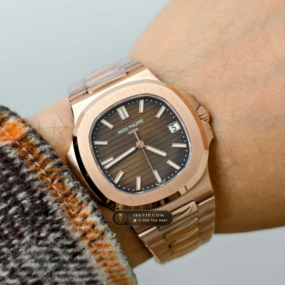 Patek Philippe Nautilus Self-Winding 18K Rose Gold Ref. 5711R — Private Vault Edition — Studio Gallery Plate VIII in 18K Rose Gold Au750 (115.1g Verified Mass, Patek Philippe Cal. 26-330 S C / Cal. 324 S C - 21K Gold Rotor)