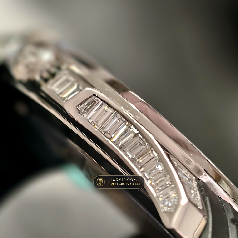 Patek Philippe Aquanaut Haute Joaillerie Baguette Diamond Bezel 18K White Gold Ref. 5167/300G-010 — Private Vault Edition — Studio Gallery Plate V in 18K White Gold Au750 (108.4g Verified Mass, Patek Philippe Cal. 324 S C - 21K Gold Rotor)