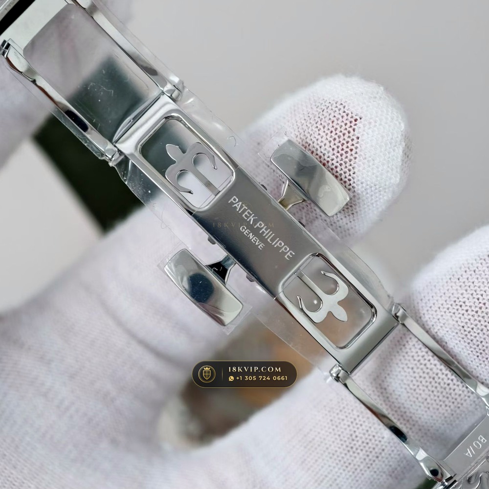 Patek Philippe Aquanaut Jumbo 42.2mm 18K White Gold Ref. 5168G-010 — Private Vault Edition — Studio Gallery Plate VI in 18K White Gold Au750 (120.2g Verified Mass, Patek Philippe Cal. 324 S C - 21K Gold Rotor)