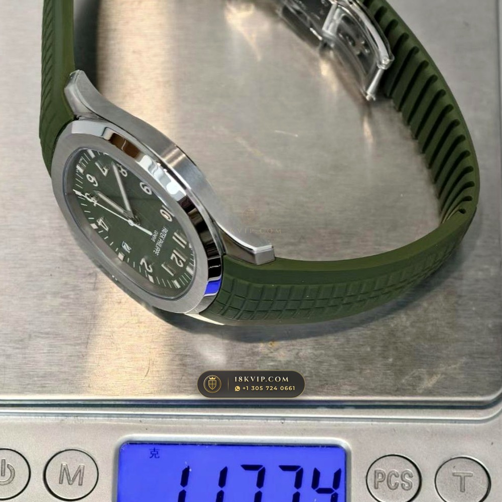 Patek Philippe Aquanaut Jumbo 42.2mm 18K White Gold Ref. 5168G-010 — Private Vault Edition — Studio Gallery Plate IX in 18K White Gold Au750 (120.2g Verified Mass, Patek Philippe Cal. 324 S C - 21K Gold Rotor)