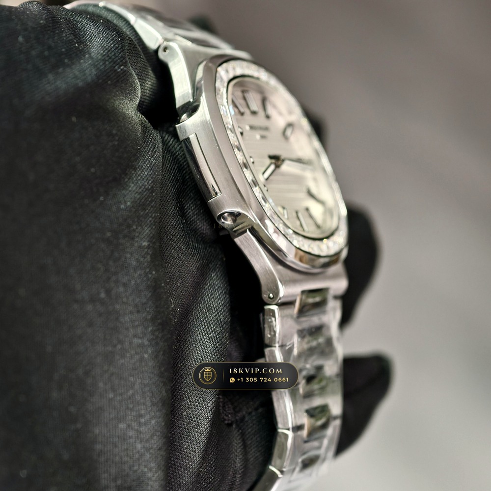 Patek Philippe Nautilus Self-Winding Diamond-Set Bezel Ref. 5711/1A-011 — Private Vault Edition — Studio Gallery Plate VI in 904L Stainless Steel Custom Architecture (115.4g Verified Mass, Patek Philippe Cal. 26-330 S C / Cal. 324 S C - 21K Gold Rotor)