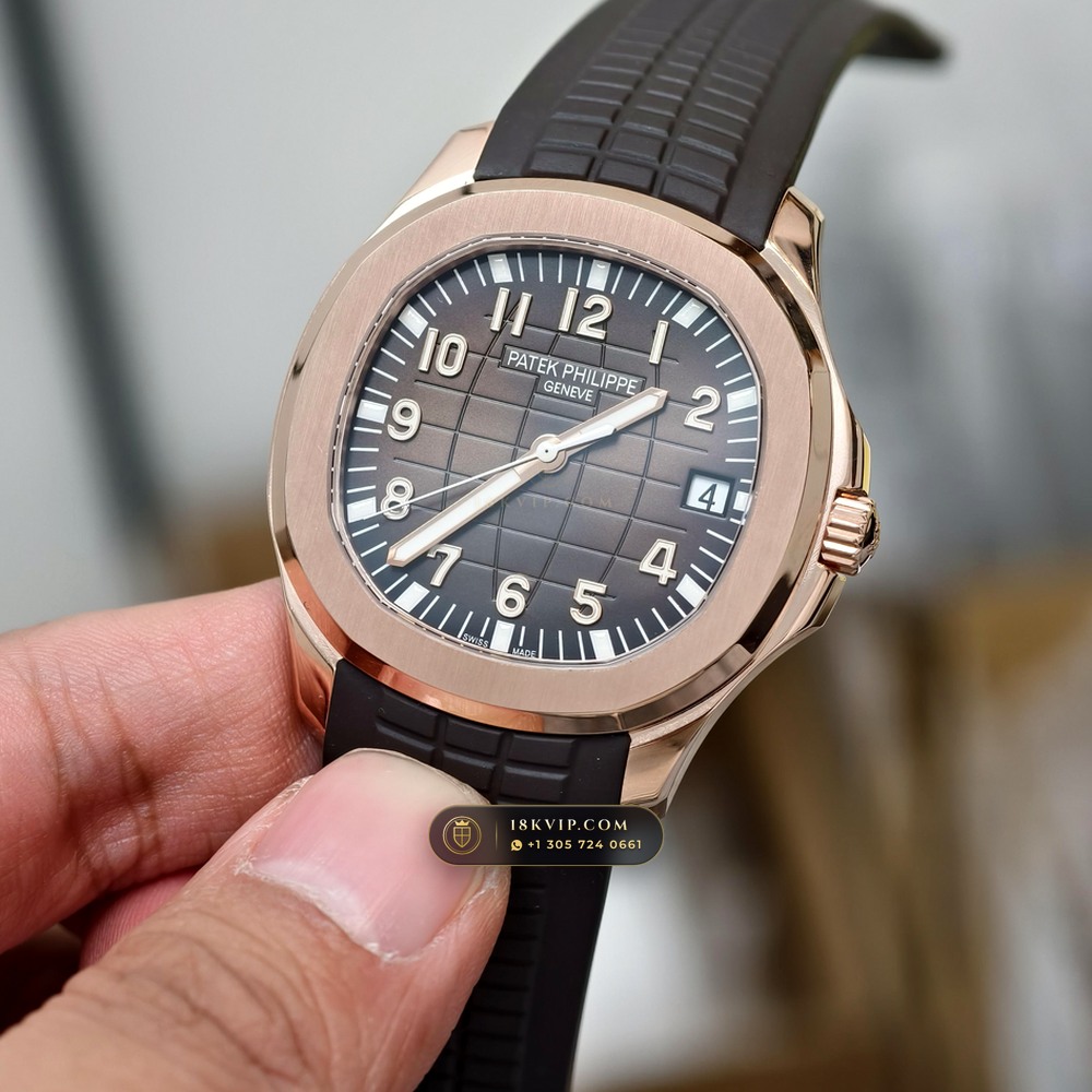 Patek Philippe Aquanaut Extra-Large Self-Winding 18K Rose Gold Chronometer Regulated Spec Ref. 5167R — Private Vault Edition — Studio Gallery Plate IV in 18K Rose Gold Au750 (108.2g Verified Mass, Patek Philippe Cal. 324 S C - 21K Gold Rotor)