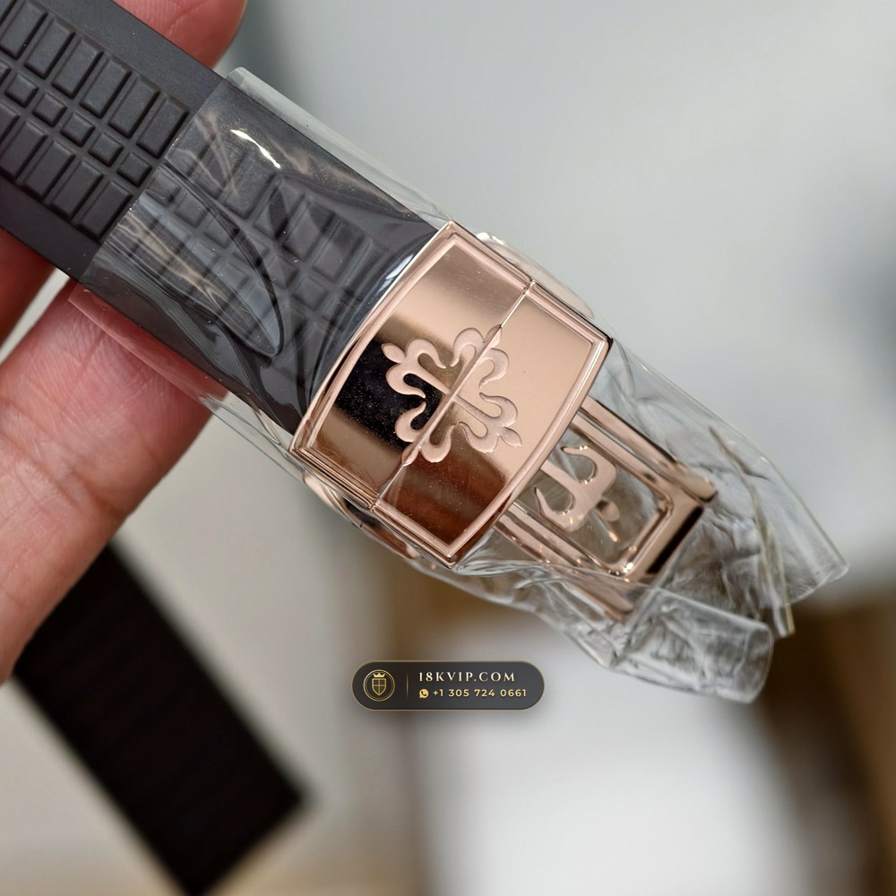 Patek Philippe Aquanaut Extra-Large Self-Winding 18K Rose Gold Chronometer Regulated Spec Ref. 5167R — Private Vault Edition — Studio Gallery Plate VIII in 18K Rose Gold Au750 (108.2g Verified Mass, Patek Philippe Cal. 324 S C - 21K Gold Rotor)