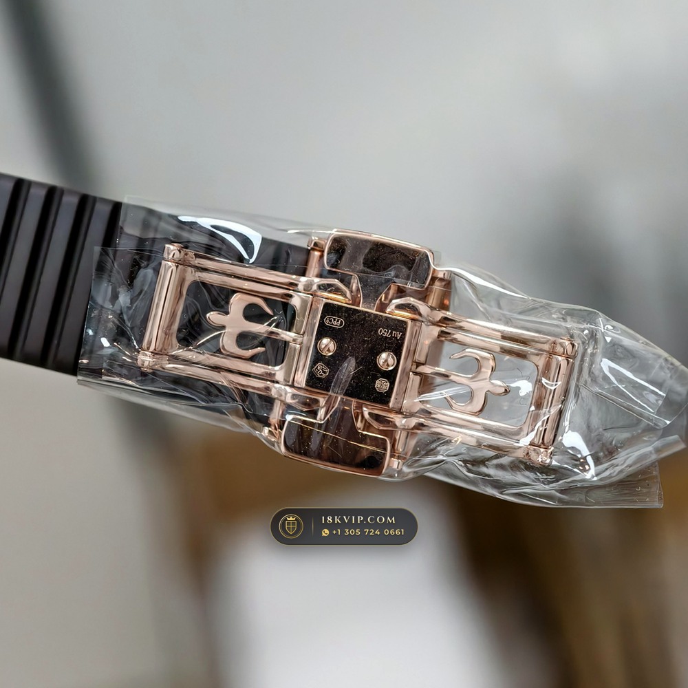 Patek Philippe Aquanaut Extra-Large Self-Winding 18K Rose Gold Chronometer Regulated Spec Ref. 5167R — Private Vault Edition — Studio Gallery Plate IX in 18K Rose Gold Au750 (108.2g Verified Mass, Patek Philippe Cal. 324 S C - 21K Gold Rotor)
