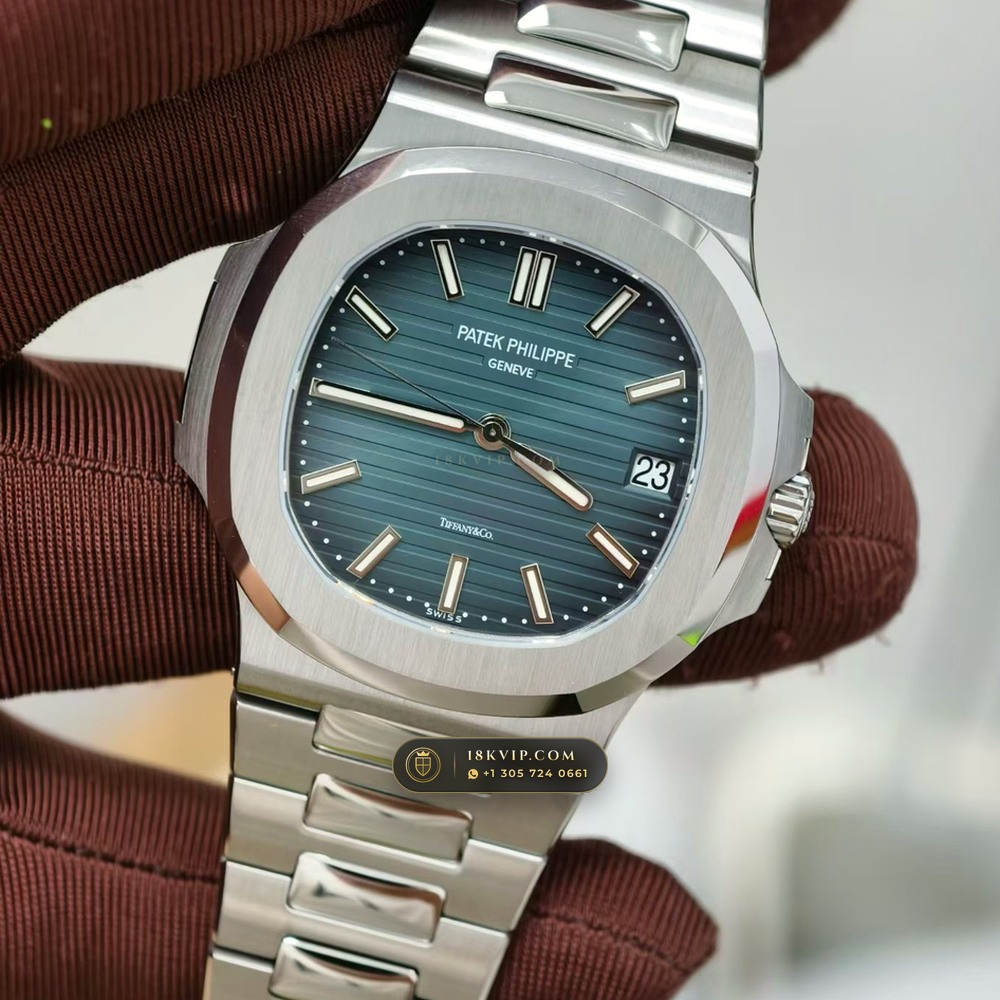 Patek Philippe Nautilus Self-Winding Ref. 5711/1A-010 — Private Vault Edition — Studio Gallery Plate III in 904L Stainless Steel Custom Architecture (115.2g Verified Mass, Patek Philippe Cal. 26-330 S C / Cal. 324 S C - 21K Gold Rotor)