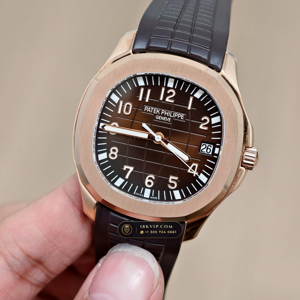 Patek Philippe Aquanaut Extra-Large Self-Winding 18K Rose Gold Hand-Chamfered Bevel Spec Ref. 5167R — Private Vault Edition — Studio Gallery Plate II in 18K Rose Gold Au750 (108.2g Verified Mass, Patek Philippe Cal. 324 S C - 21K Gold Rotor)