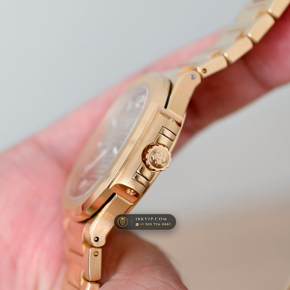Patek Philippe Nautilus Ladies Automatic 18K Rose Gold Ref. 7118R — Private Vault Edition — Studio Gallery Plate VII in 18K Rose Gold Au750 (145.7g Verified Mass, Patek Philippe Cal. 324 S C - 21K Gold Rotor)