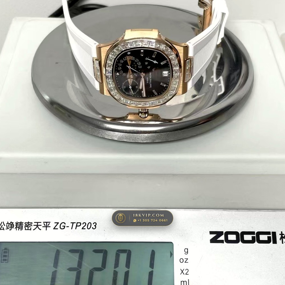 Patek Philippe Nautilus Moonphase Baguette Diamond Bezel 18K Rose Gold Ref. 5724R-001 — Private Vault Edition — Studio Gallery Plate IX in 18K Rose Gold Au750 (138.4g Verified Mass, Patek Philippe Cal. 240 PS IRM C LU - 22K Gold Micro-Rotor)