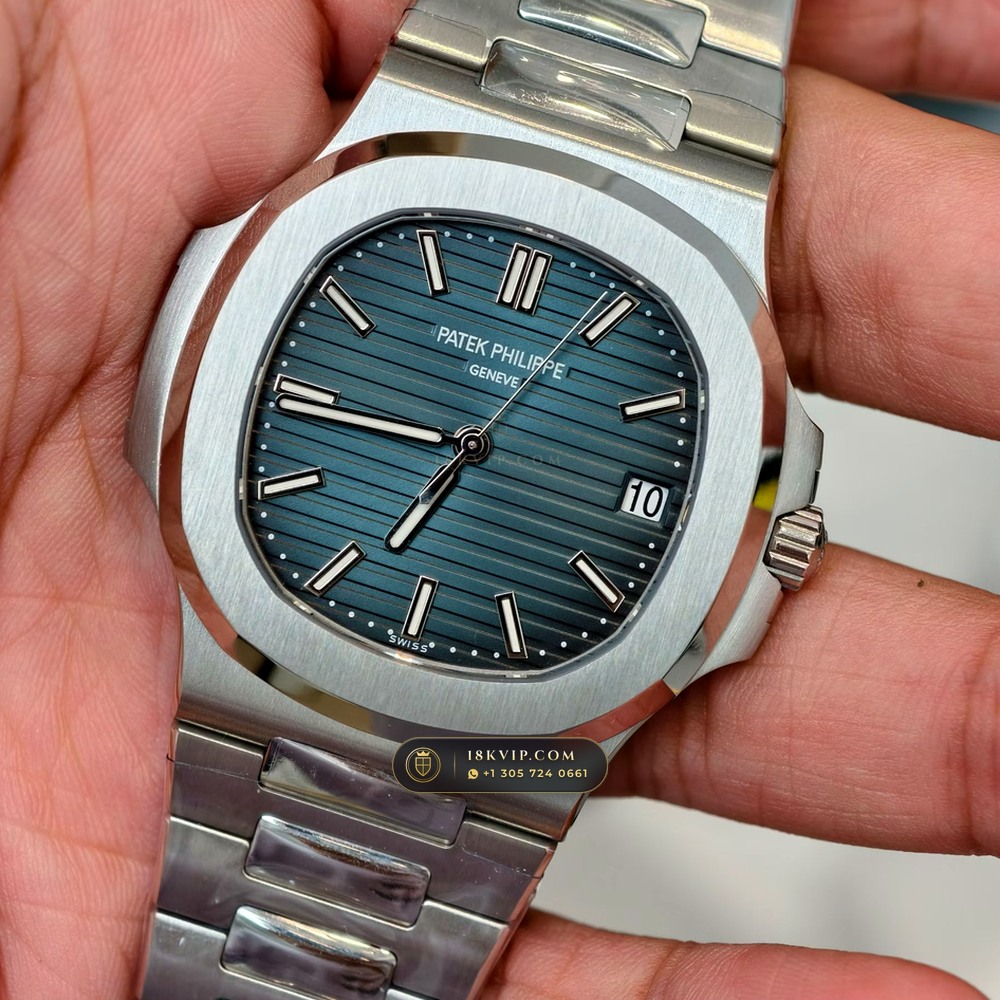 Patek Philippe Nautilus Self-Winding Sapphire Caseback Spec Ref. 5711A — Private Vault Edition — Studio Gallery Plate III in 904L Stainless Steel Custom Architecture (115.4g Verified Mass, Patek Philippe Cal. 26-330 S C / Cal. 324 S C - 21K Gold Rotor)