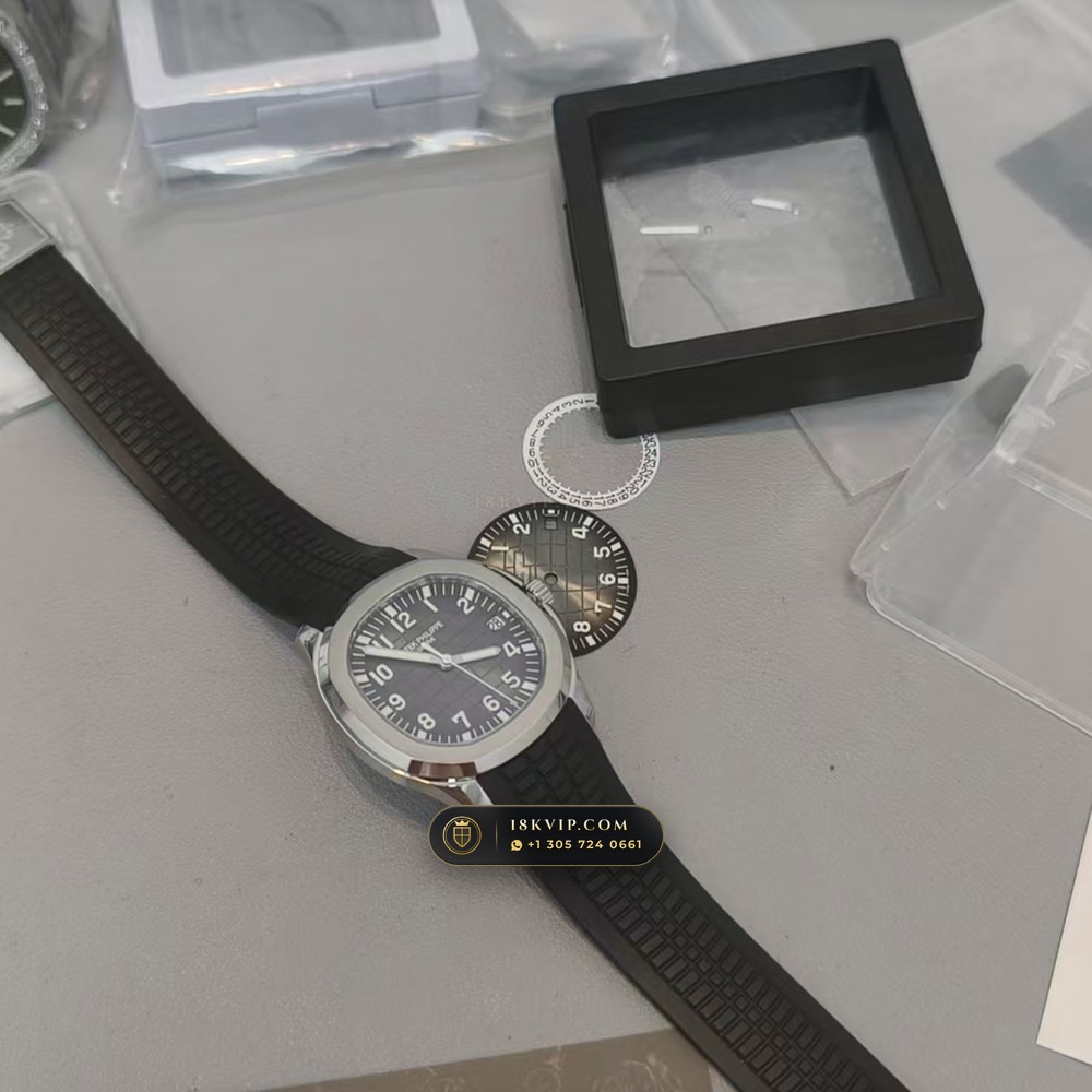 Patek Philippe Aquanaut Extra-Large Self-Winding Sapphire Caseback Spec Ref. 5167A — Private Vault Edition — Studio Gallery Plate VIII in 904L Stainless Steel Custom Architecture (79.1g Verified Mass, Patek Philippe Cal. 324 S C - 21K Gold Rotor)