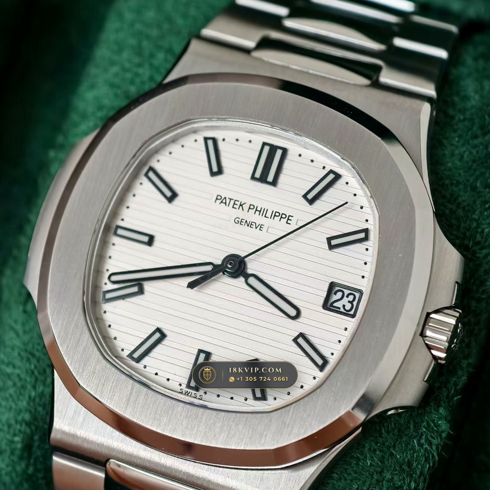 Patek Philippe Nautilus Self-Winding Custom SW Dial Deep Crystal Optics Ref. 5711/1A-011 — Private Vault Edition — Studio Gallery Plate IV in 904L Stainless Steel Custom Architecture (114.8g Verified Mass, Patek Philippe Cal. 26-330 S C / Cal. 324 S C - 21K Gold Rotor)