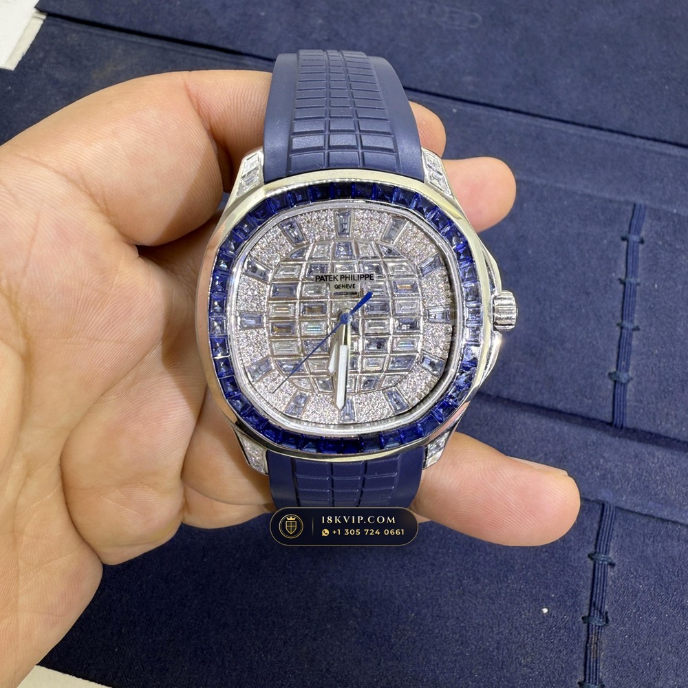 Patek Philippe Aquanaut Luce Haute Joaillerie Baguette Emerald Bezel 18K White Gold Geneva Atelier Spec Ref. 5268/461G-001 — Private Vault Edition — Studio Gallery Plate II in 18K White Gold Au750 (114.6g Verified Mass, Patek Philippe Cal. 26-330 S C - 21K Gold Rotor)