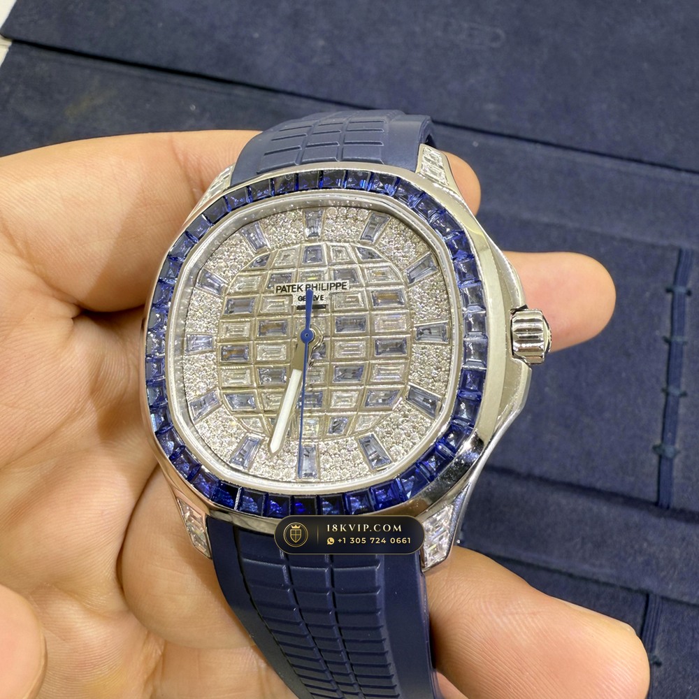 Patek Philippe Aquanaut Luce Haute Joaillerie Baguette Emerald Bezel 18K White Gold Geneva Atelier Spec Ref. 5268/461G-001 — Private Vault Edition — Studio Gallery Plate IV in 18K White Gold Au750 (114.6g Verified Mass, Patek Philippe Cal. 26-330 S C - 21K Gold Rotor)