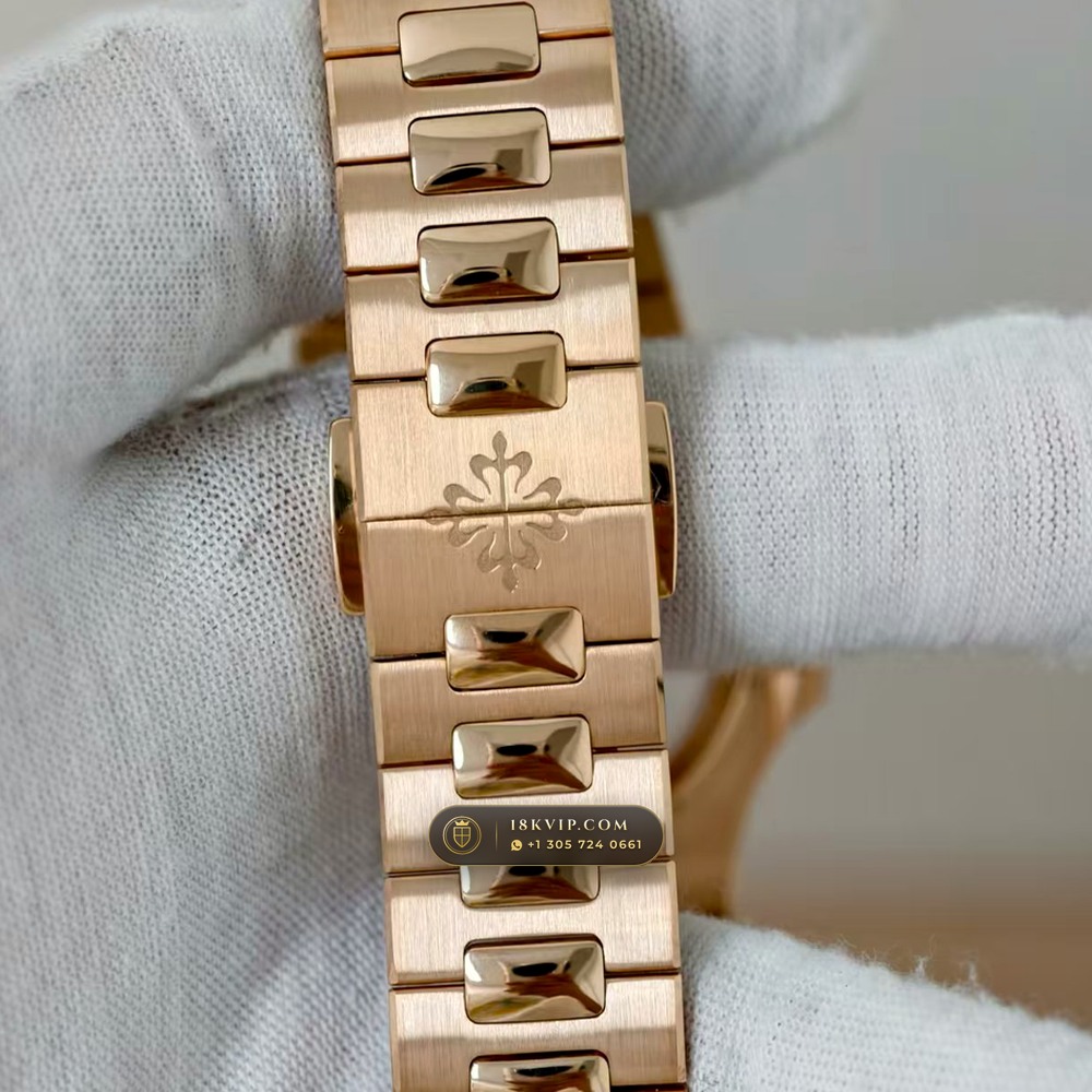 Patek Philippe Nautilus Moonphase & Power Reserve 18K Rose Gold Chronometer Regulated Spec Ref. 5712/1R-001 — Private Vault Edition — Studio Gallery Plate VI in 18K Rose Gold Au750 (186.6g Verified Mass, Patek Philippe Cal. 240 PS IRM C LU - 22K Gold Micro-Rotor)