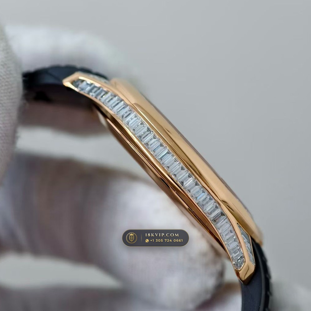 Patek Philippe Aquanaut Extra-Large Self-Winding 18K Rose Gold Ref. 5167/300R-010 — Private Vault Edition — Studio Gallery Plate V in 18K Rose Gold Au750 (108.6g Verified Mass, Patek Philippe Cal. 324 S C - 21K Gold Rotor)