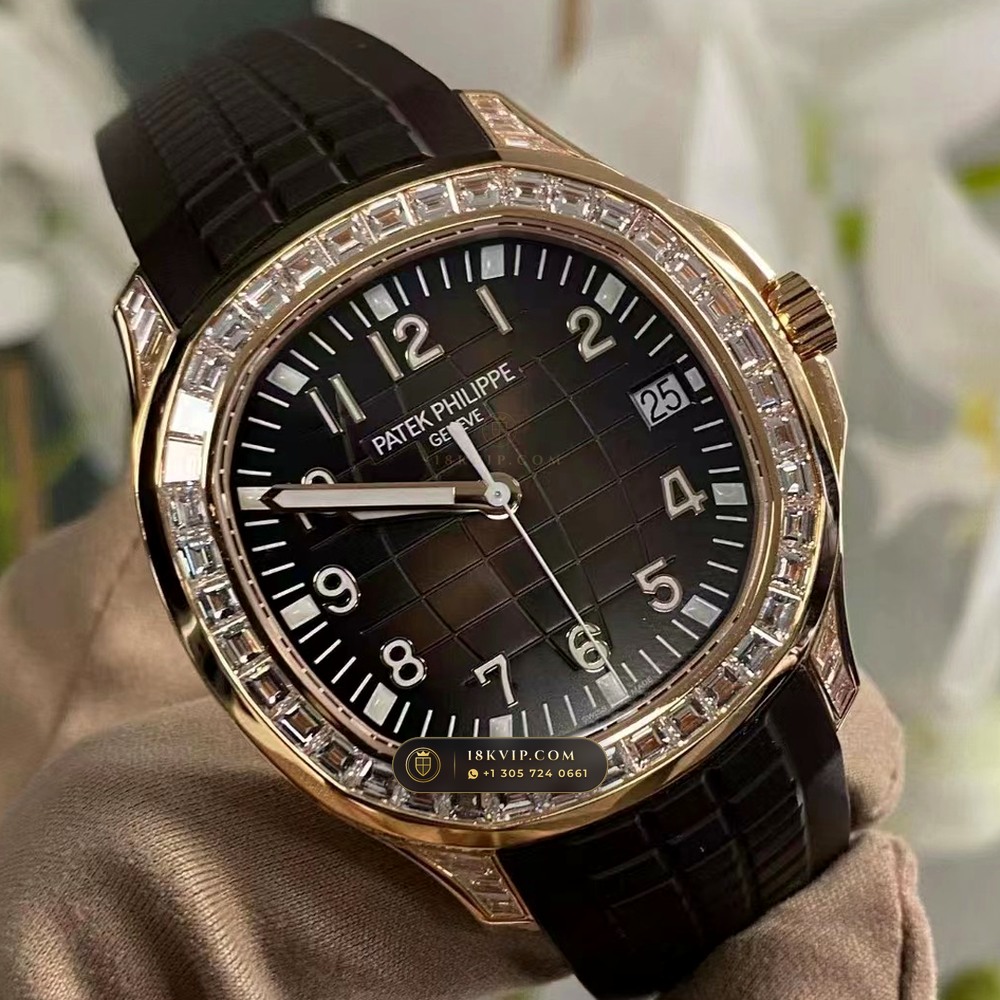 Patek Philippe Aquanaut Extra-Large Self-Winding Diamond-Set Bezel 18K Rose Gold Ref. 5167/300R-010 — Private Vault Edition — Studio Gallery Plate II in 18K Rose Gold Au750 (108.4g Verified Mass, Patek Philippe Cal. 324 S C - 21K Gold Rotor)