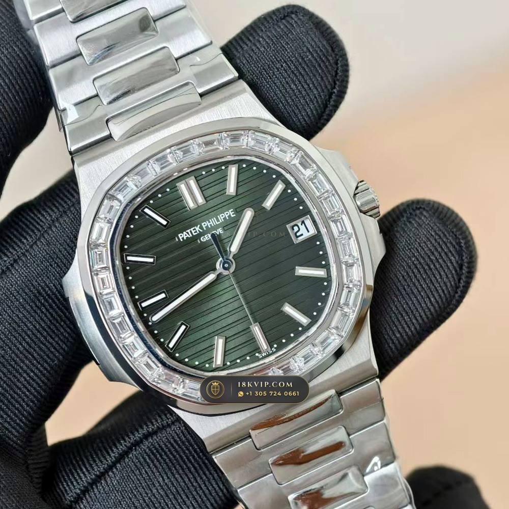 Patek Philippe Nautilus Self-Winding Diamond-Set Bezel Custom SW Dial Free-Sprung Calibre Ref. 5711/1300A-001 — Private Vault Edition — Studio Gallery Plate III in 904L Stainless Steel Custom Architecture (118.4g Verified Mass, Patek Philippe Cal. 26-330 S C / Cal. 324 S C - 21K Gold Rotor)
