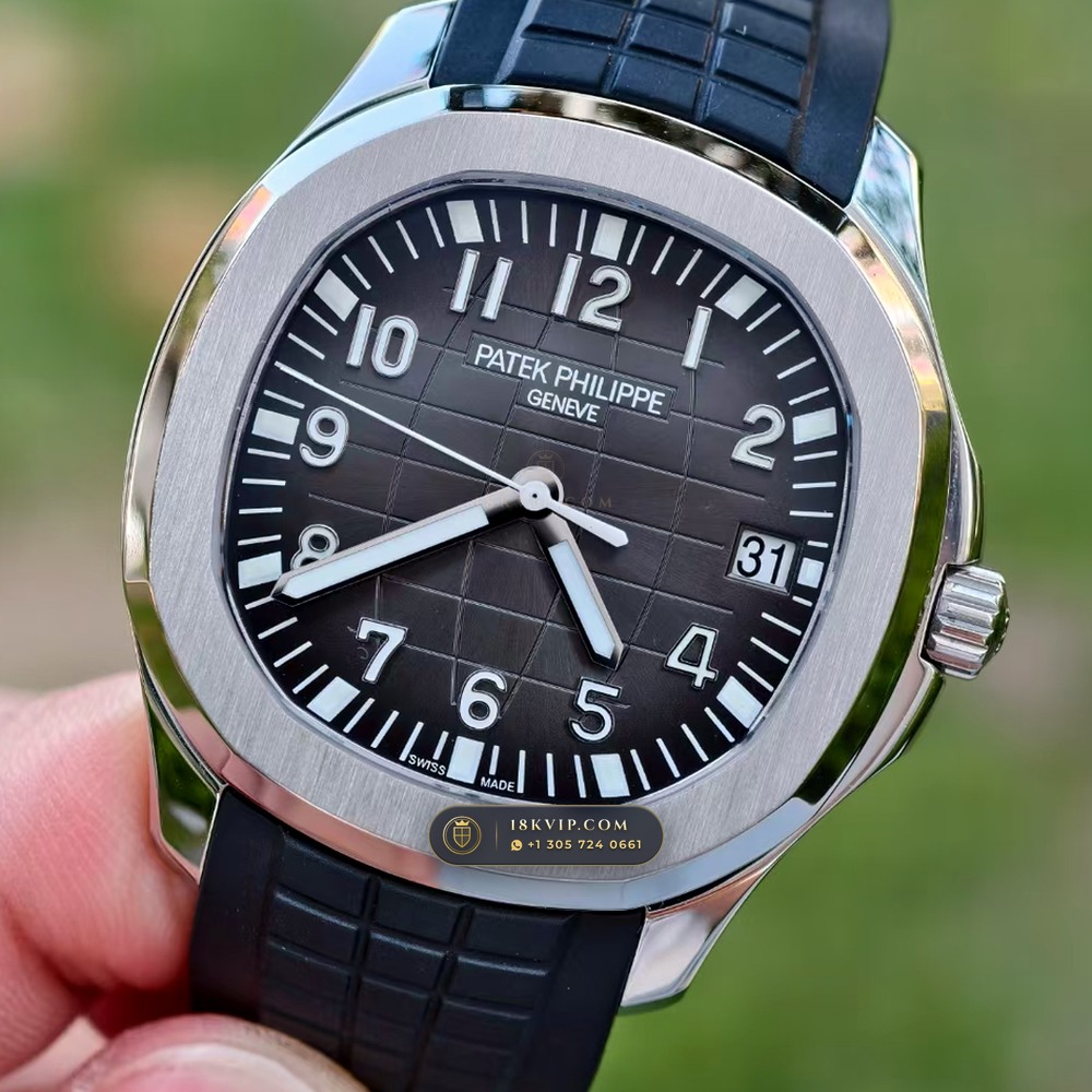 Patek Philippe Aquanaut Extra-Large Self-Winding Master Watchmaker Spec Ref. 5167A — Private Vault Edition — Studio Gallery Plate III in 904L Stainless Steel Custom Architecture (79.1g Verified Mass, Patek Philippe Cal. 324 S C - 21K Gold Rotor)