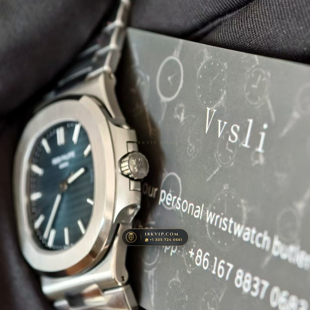 Patek Philippe Nautilus Self-Winding Custom SW Dial Free-Sprung Calibre Ref. 5711A — Private Vault Edition — Studio Gallery Plate II in 904L Stainless Steel Custom Architecture (114.9g Verified Mass, Patek Philippe Cal. 26-330 S C / Cal. 324 S C - 21K Gold Rotor)