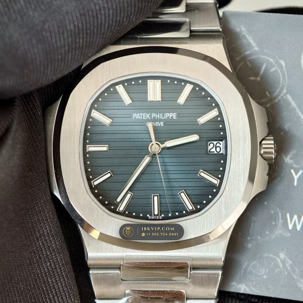 Patek Philippe Nautilus Self-Winding Custom SW Dial Free-Sprung Calibre Ref. 5711A — Private Vault Edition — Studio Gallery Plate V in 904L Stainless Steel Custom Architecture (114.9g Verified Mass, Patek Philippe Cal. 26-330 S C / Cal. 324 S C - 21K Gold Rotor)