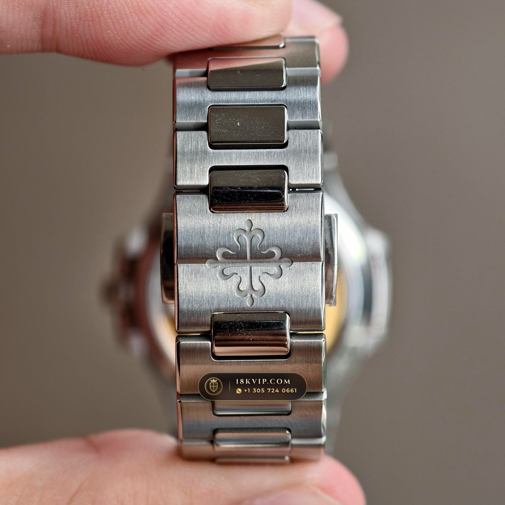 Patek Philippe Nautilus Ladies Automatic Diamond-Set Bezel Ref. 7118/1200A-011 — Private Vault Edition — Studio Gallery Plate VII in 904L Stainless Steel Custom Architecture (96.4g Verified Mass, Patek Philippe Cal. 324 S C - 21K Gold Rotor)