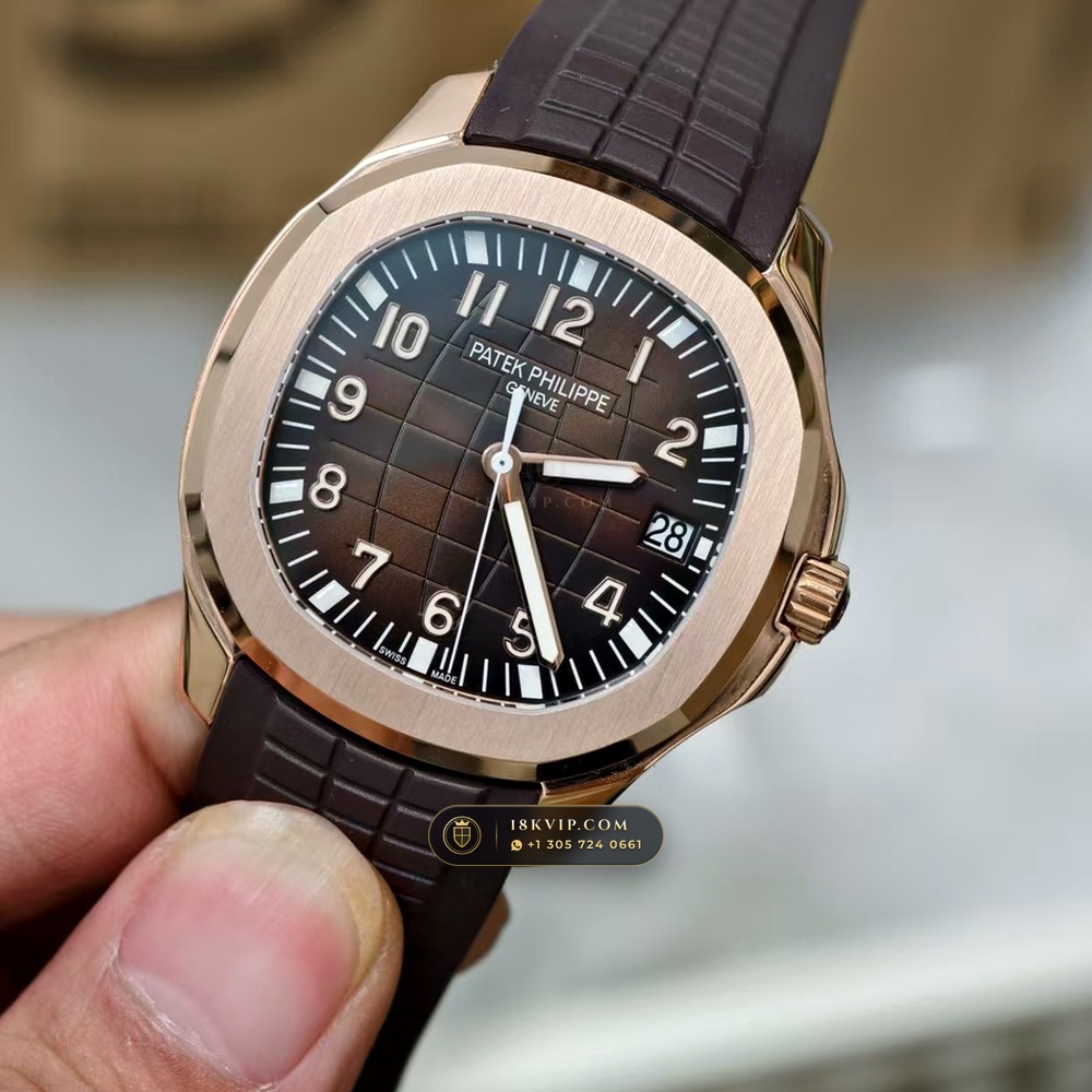 Patek Philippe Aquanaut Extra-Large Self-Winding 18K Rose Gold Monte-Carlo Showroom Spec Ref. 5167R — Private Vault Edition — Studio Gallery Plate II in 18K Rose Gold Au750 (108.1g Verified Mass, Patek Philippe Cal. 324 S C - 21K Gold Rotor)