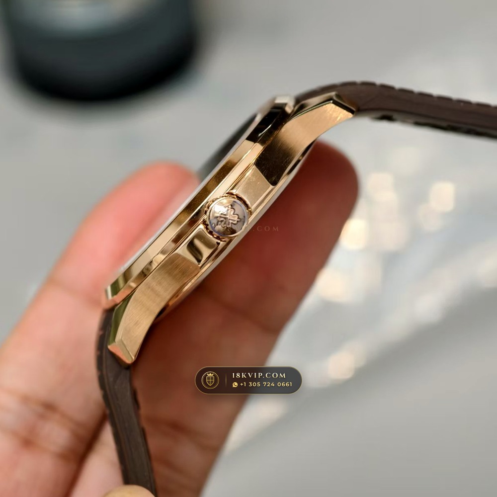 Patek Philippe Aquanaut Extra-Large Self-Winding 18K Rose Gold Monte-Carlo Showroom Spec Ref. 5167R — Private Vault Edition — Studio Gallery Plate IV in 18K Rose Gold Au750 (108.1g Verified Mass, Patek Philippe Cal. 324 S C - 21K Gold Rotor)