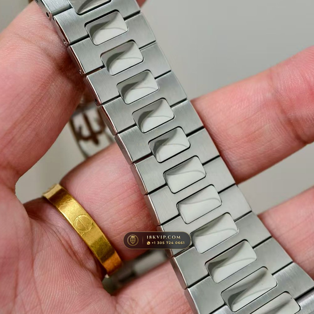 Patek Philippe Nautilus Moonphase & Power Reserve Chronometer Regulated Spec Ref. 5712A — Private Vault Edition — Studio Gallery Plate VI in 904L Stainless Steel Custom Architecture (116.8g Verified Mass, Patek Philippe Cal. 240 PS IRM C LU - 22K Gold Micro-Rotor)