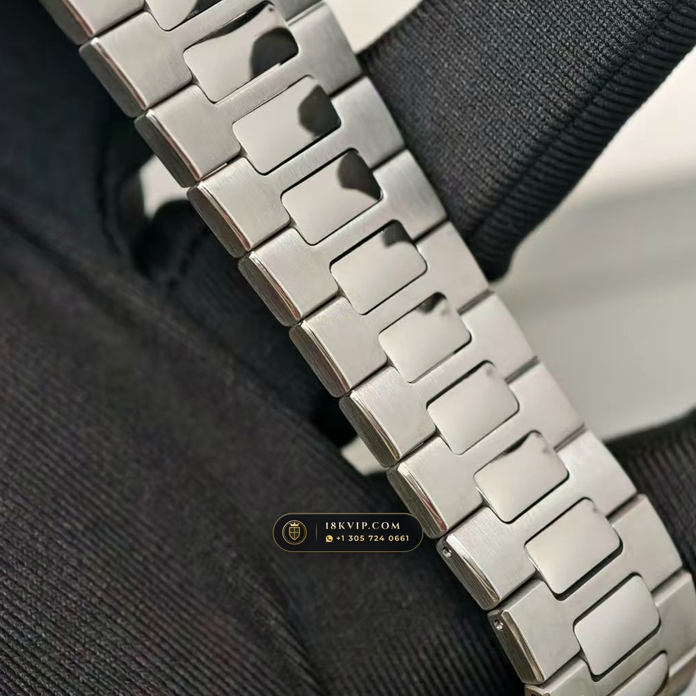 Patek Philippe Nautilus Moonphase & Power Reserve Hand-Chamfered Bevel Spec Ref. 5712A — Private Vault Edition — Studio Gallery Plate VII in 904L Stainless Steel Custom Architecture (116.3g Verified Mass, Patek Philippe Cal. 240 PS IRM C LU - 22K Gold Micro-Rotor)